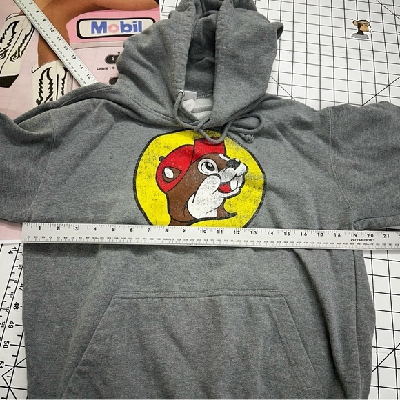 Buc-ee’s Beaver logo sz small pullover hoodie A17 - Picture 3 of 4